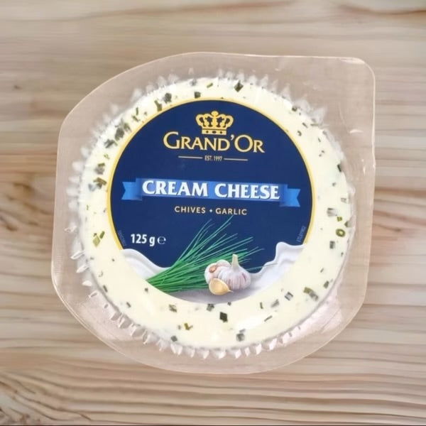 Grand'Or Cream Cheese with Chives and Garlic, in a 125g.